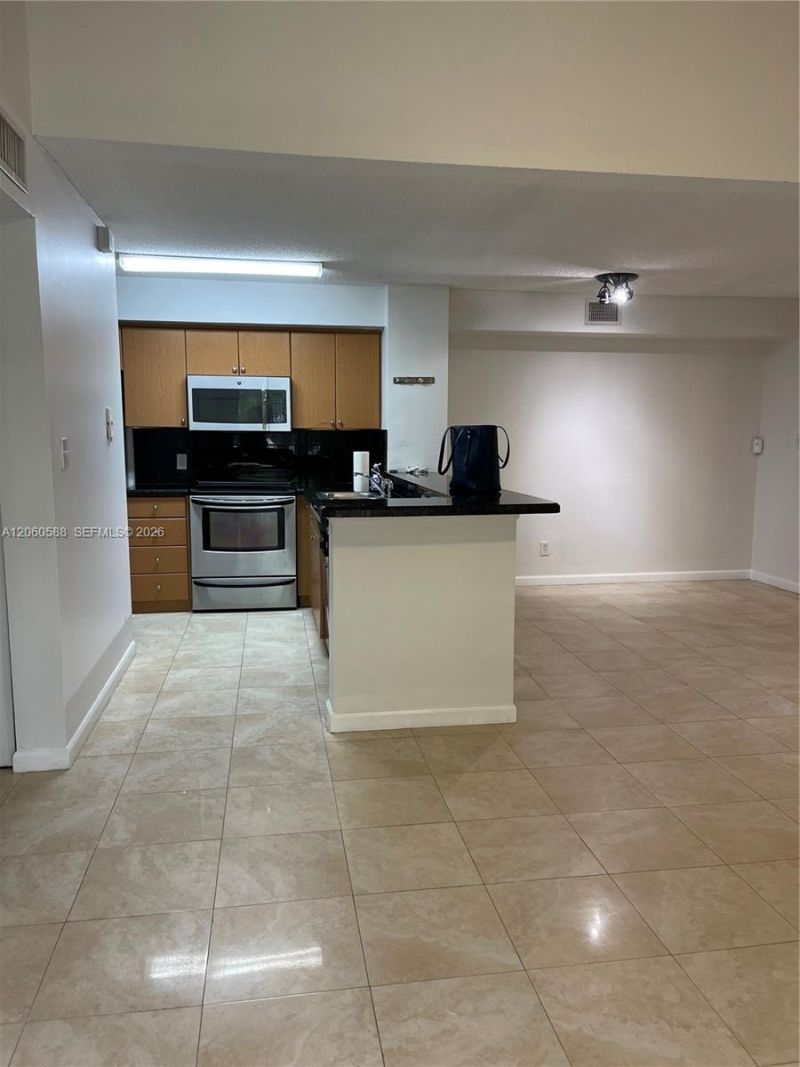 530 S Park Rd , Unit 28-11, Hollywood, FL 33021 Photo