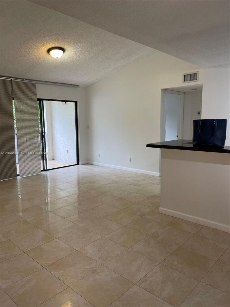 530 S Park Rd , Unit 28-11, Hollywood, FL 33021 Photo