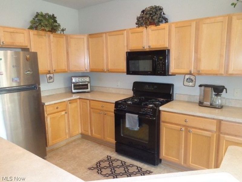 9345 Norwich Place, North Ridgeville, OH 44039 Photo 18