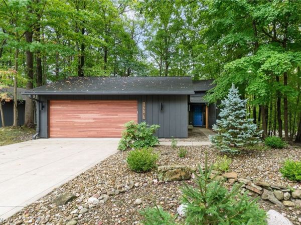 17767 Falling Leaves Road , Strongsville, OH 44136