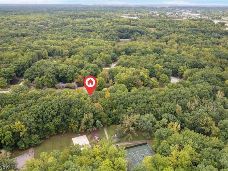 17767 Falling Leaves Road , Strongsville, OH 44136 Photo 28