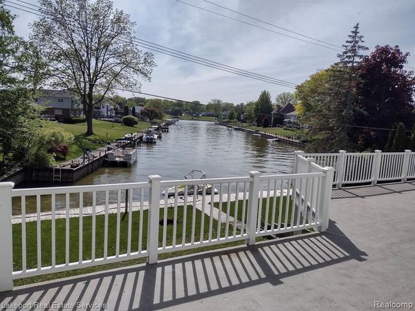 2549 Riverwood Dr Drive, Port Huron, Mi 48060