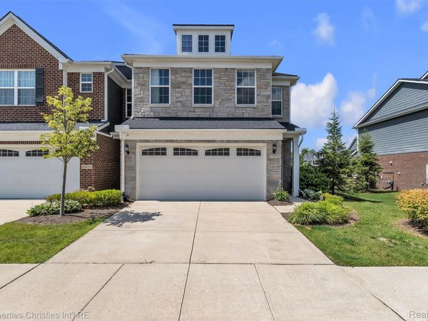 43626 Chancellor Lane, Novi, Mi 48375