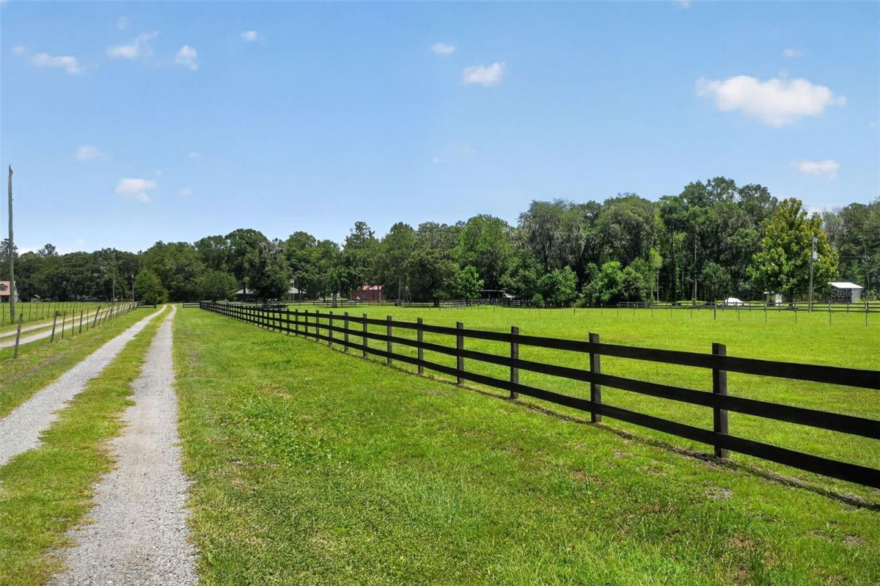 2527 NW County Road 225, Lawtey, FL 32058 Photo
