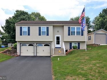 10 ASPEN WAY, LEBANON, PA 17046