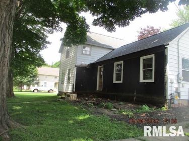 213 E MAPLE Street, Elmwood, IL 61529
