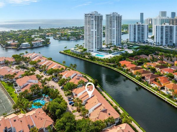 3748 NE 209th Ter , Aventura, FL 33180