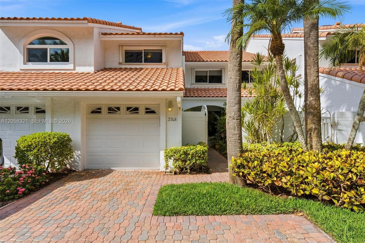 3748 NE 209th Ter, Aventura, FL 33180 Photo