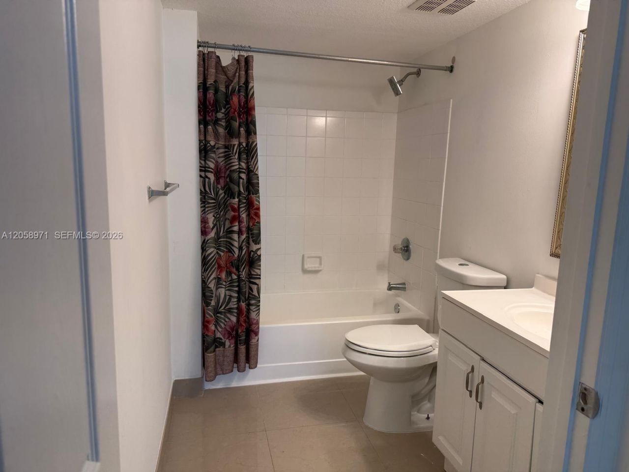 401 Villa Cir , Unit 401, Boynton Beach, FL 33435 Photo