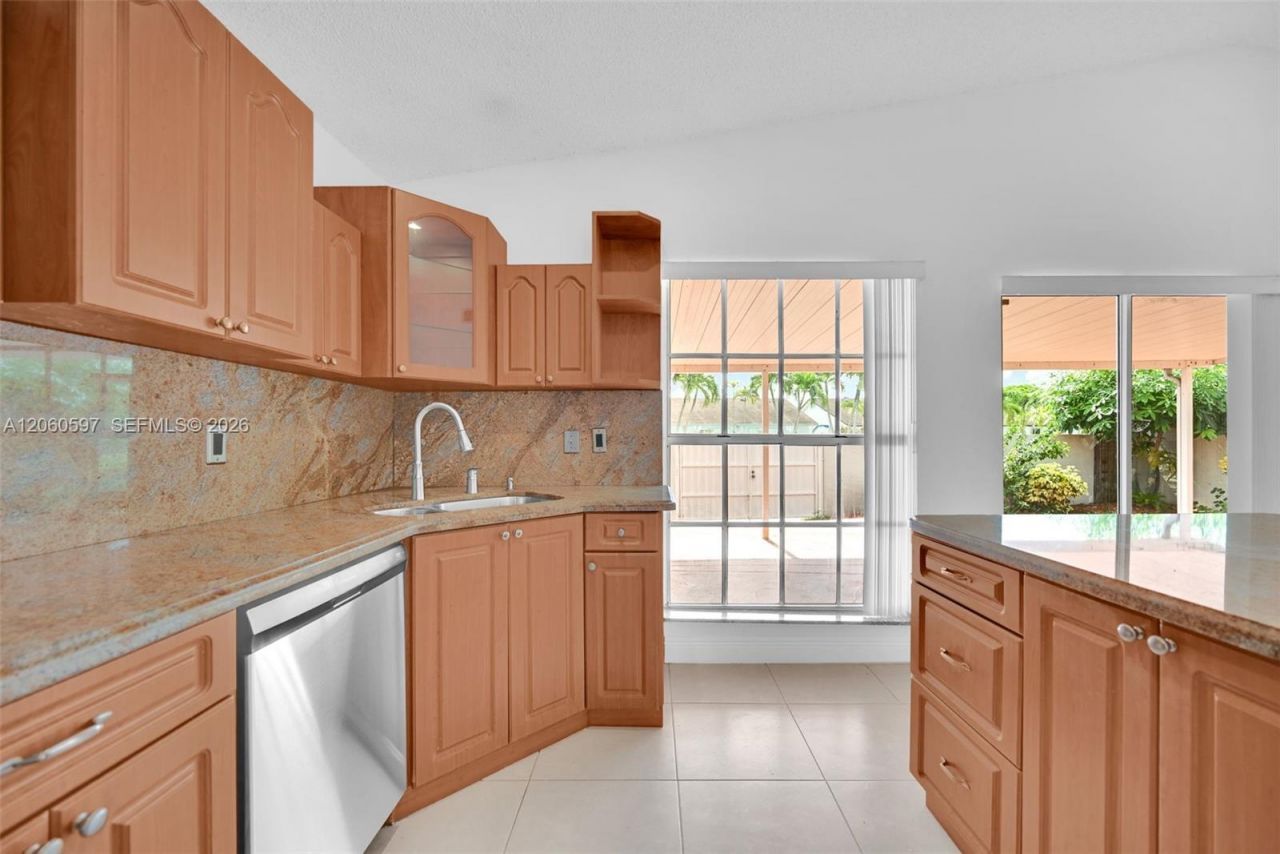 Please Call For Address, Miami, FL 33186 Photo