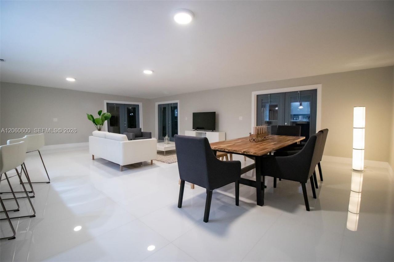 1321 NE 14th St, Fort Lauderdale, FL 33304 Photo