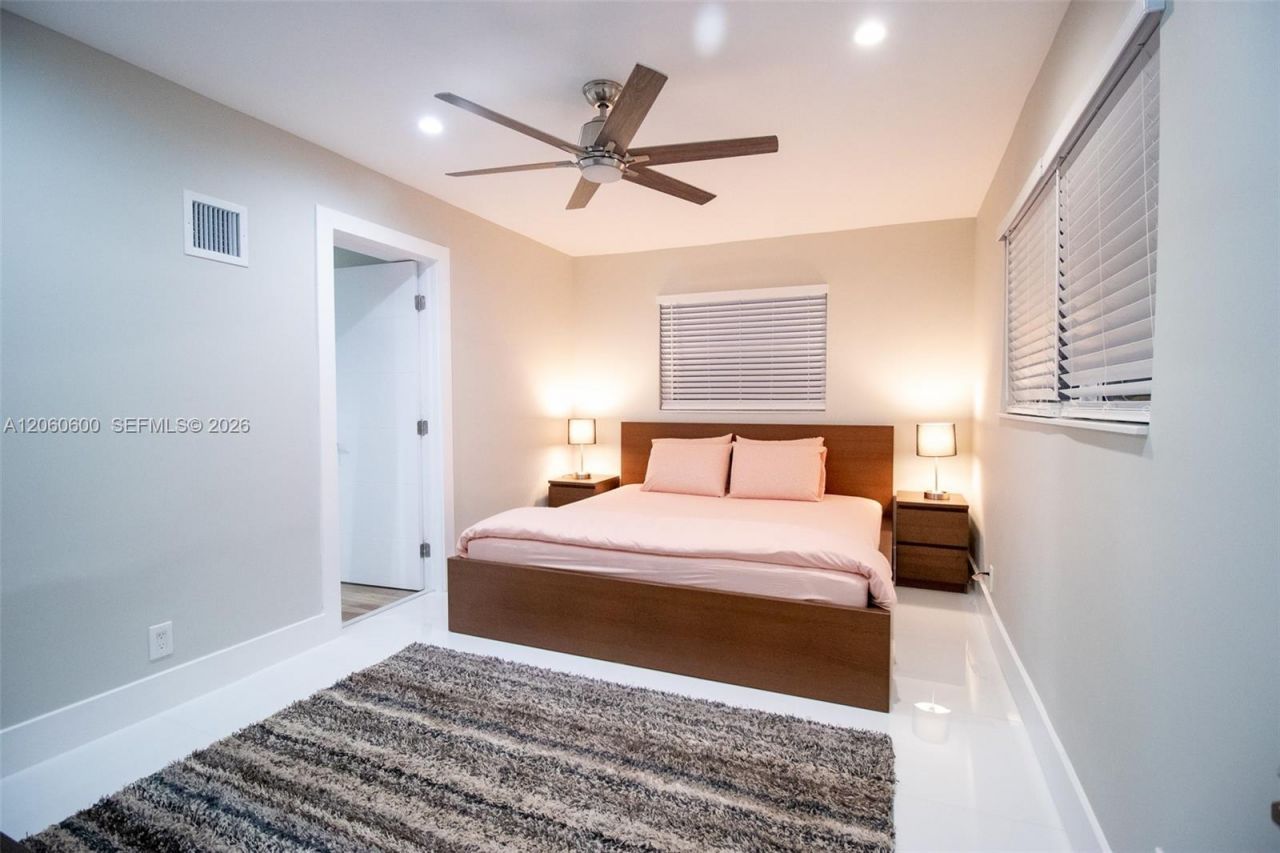 1321 NE 14th St, Fort Lauderdale, FL 33304 Photo