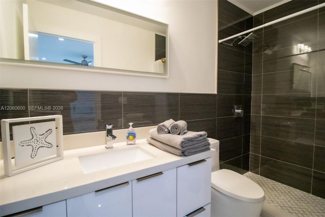 1321 NE 14th St, Fort Lauderdale, FL 33304 Photo
