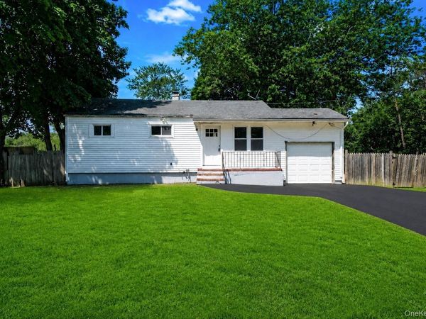 948 Walker Street , Bellport, NY 11713