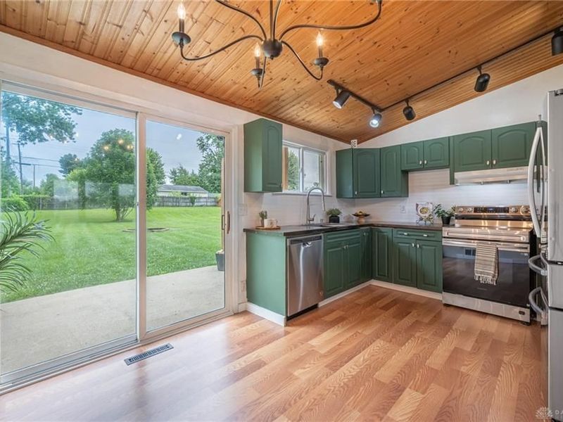 4041 Rosehill Drive, Beavercreek, OH 45431 Photo 8