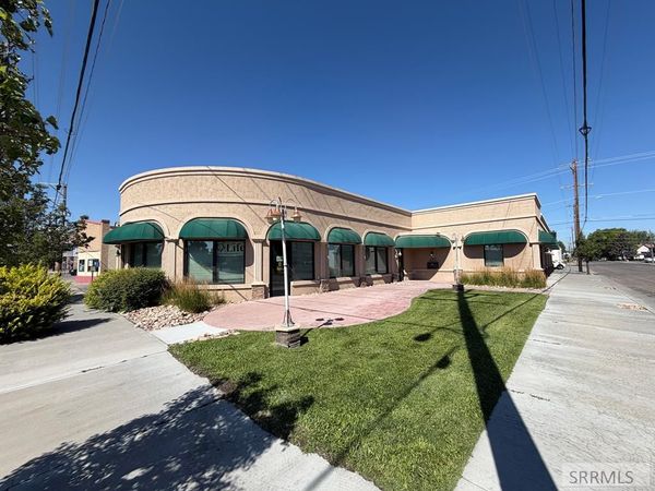 207 S Broadway Street, BLACKFOOT, ID 83221