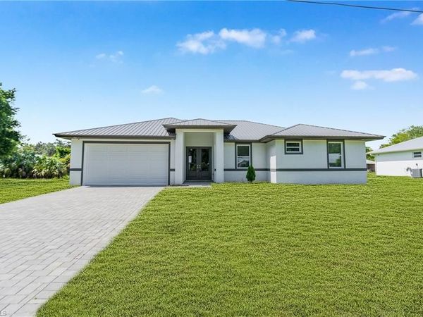 335 4th AVE , LABELLE, FL 33935