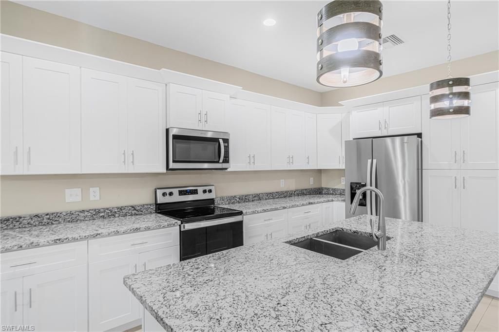 335 4th Ave , Labelle, FL 33935 Photo