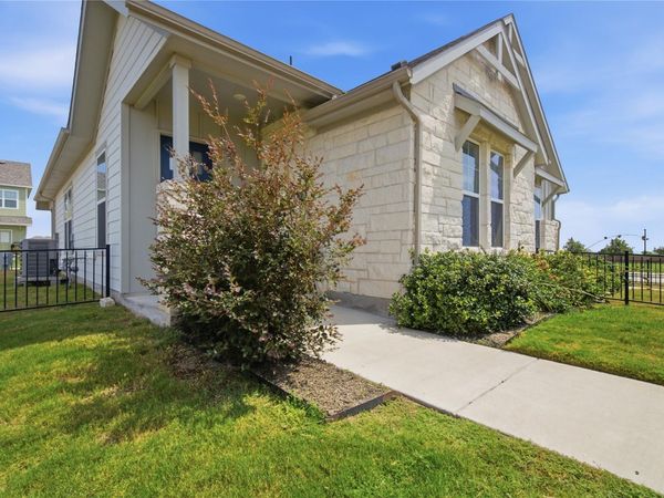 135 Pinnacle LN, Unit A, Kyle, TX 78640