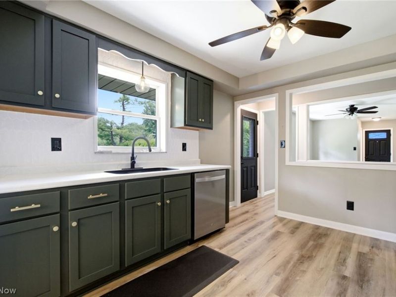 12758 Abbey Road , North Royalton, OH 44133 Photo 13