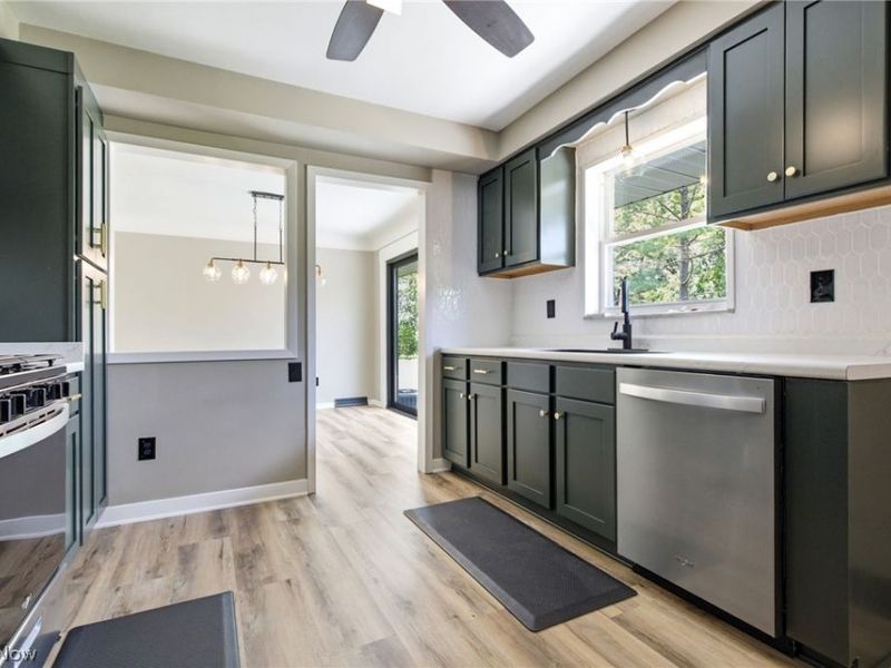 12758 Abbey Road , North Royalton, OH 44133 Photo 15