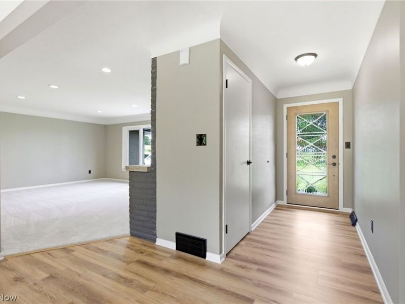 12758 Abbey Road , North Royalton, OH 44133 Photo 8
