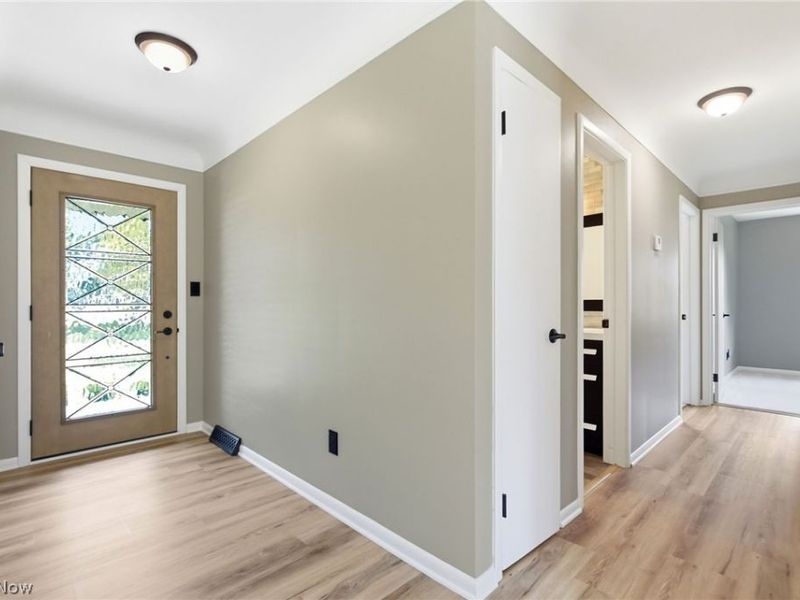 12758 Abbey Road , North Royalton, OH 44133 Photo 9