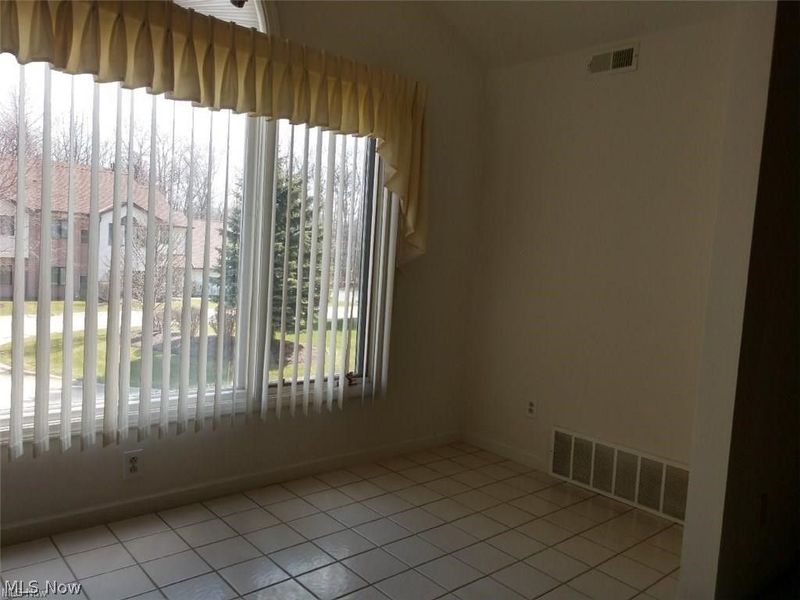 7270 Village Drive, Concord Township, OH 44060 Photo 4