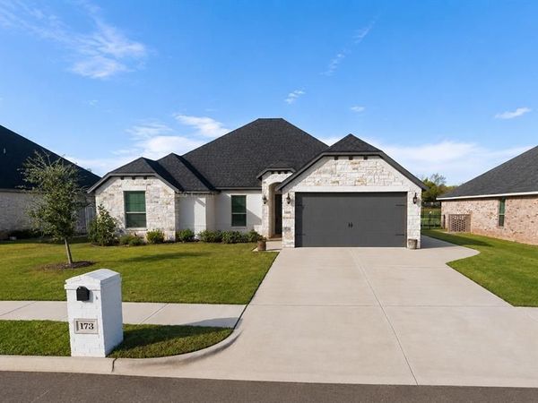 173 Crenshaw Court , Stephenville, TX 76401
