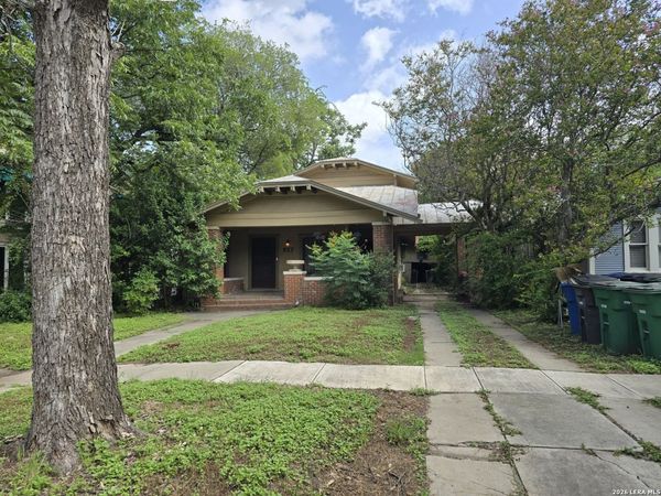 927 W Huisache, San Antonio, TX 78201