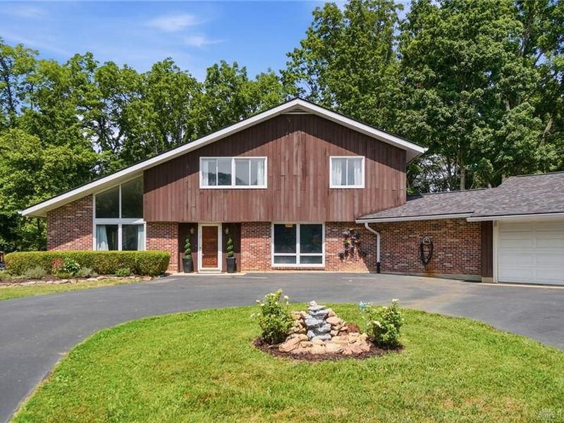2798 Parakeet Lane, Beavercreek, OH 45434 Photo 4