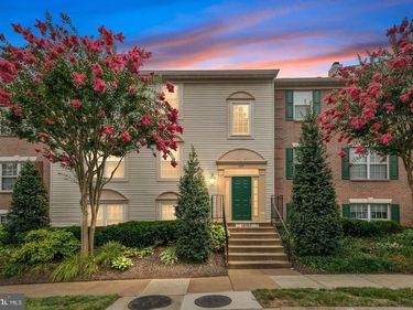 12107 GREEN LEDGE COURT , Unit 102, FAIRFAX, VA 22033