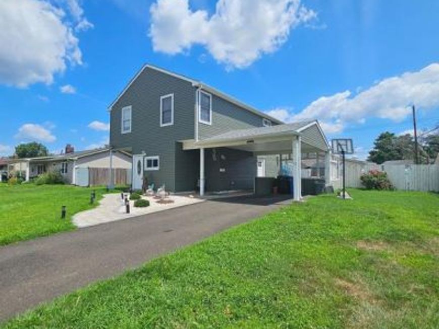 12 Crescent Lane , Levittown, PA 19055 Main Photo