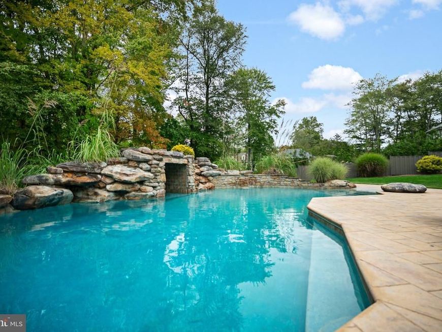 502 Long Lane, Huntingdon Valley, PA 19006 Main Photo