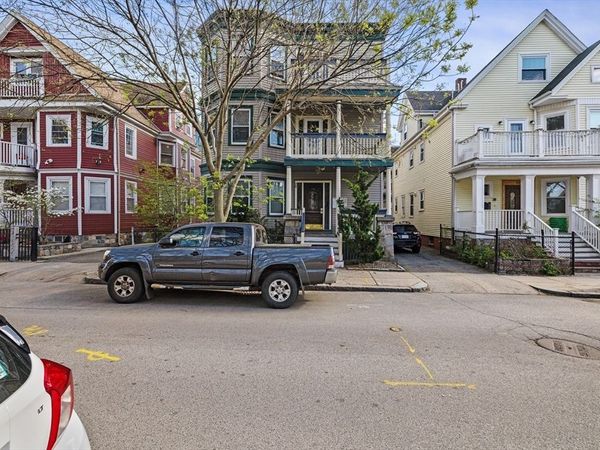 28 Edison Grn, Unit B, Boston, MA 02125
