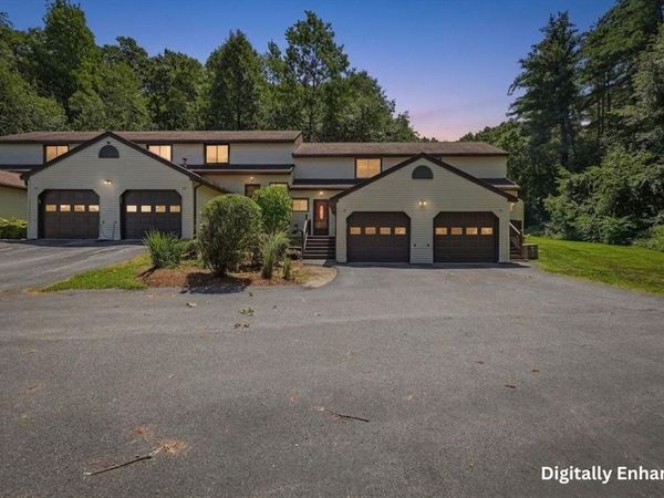 25 Centercrest Drive, Unit 25, Tyngsborough, MA 01879