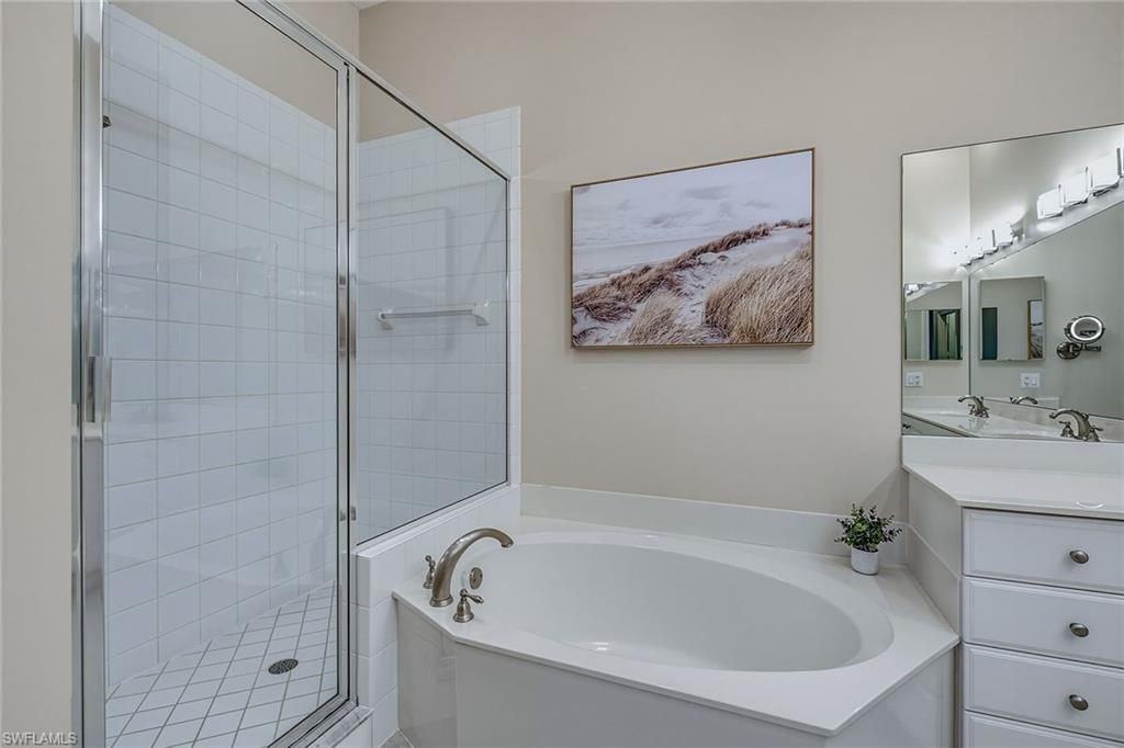 3053 Aviamar Cir , Unit 203, Naples, FL 34114 Photo