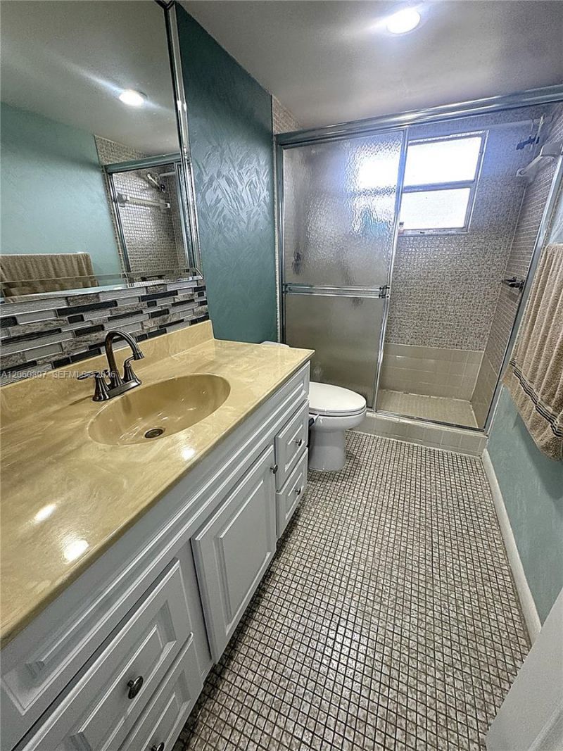 9580 Sunrise Lakes Blvd, Unit 304, Sunrise, FL 33322 Photo
