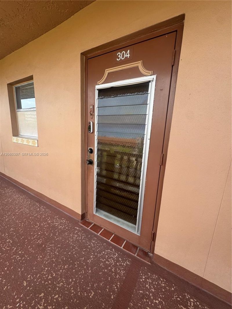 9580 Sunrise Lakes Blvd, Unit 304, Sunrise, FL 33322 Photo