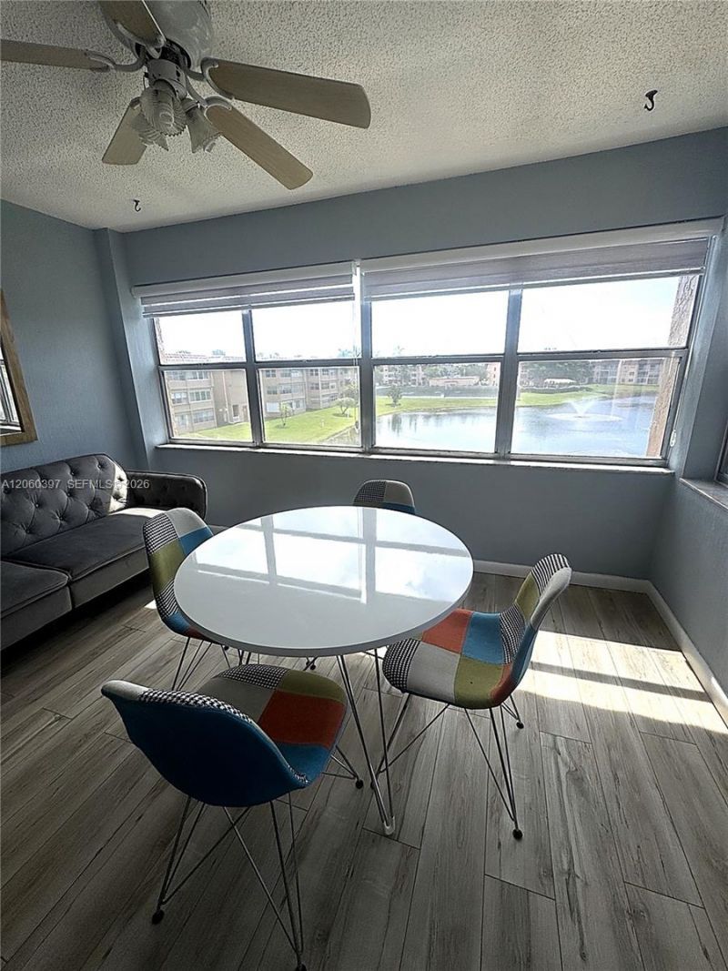 9580 Sunrise Lakes Blvd, Unit 304, Sunrise, FL 33322 Photo