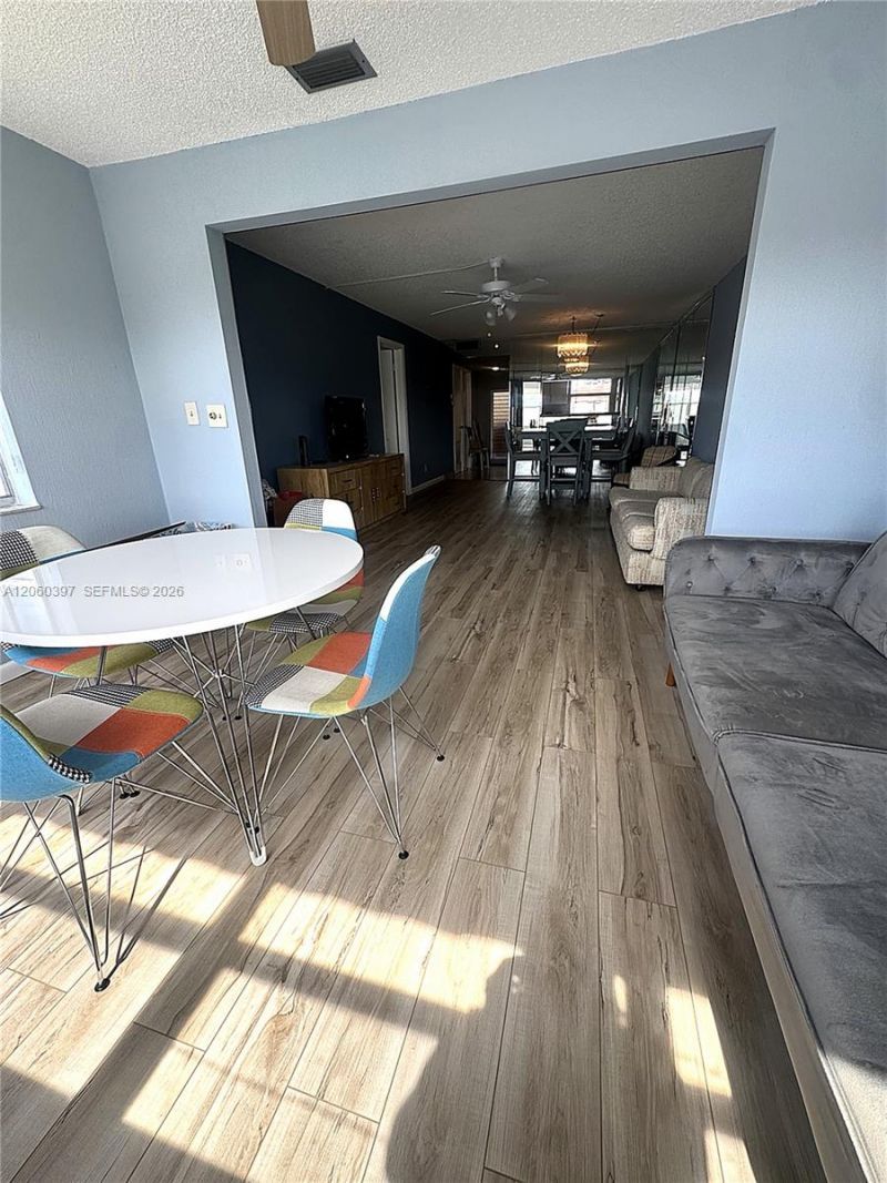 9580 Sunrise Lakes Blvd, Unit 304, Sunrise, FL 33322 Photo