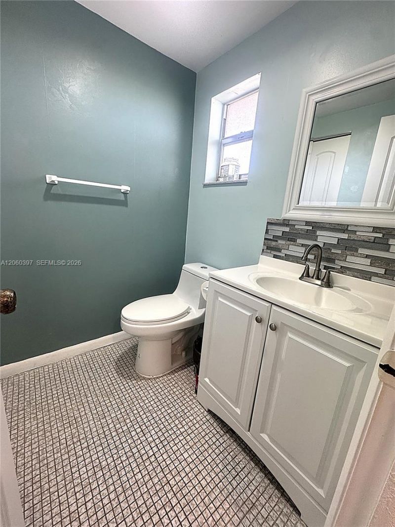 9580 Sunrise Lakes Blvd, Unit 304, Sunrise, FL 33322 Photo