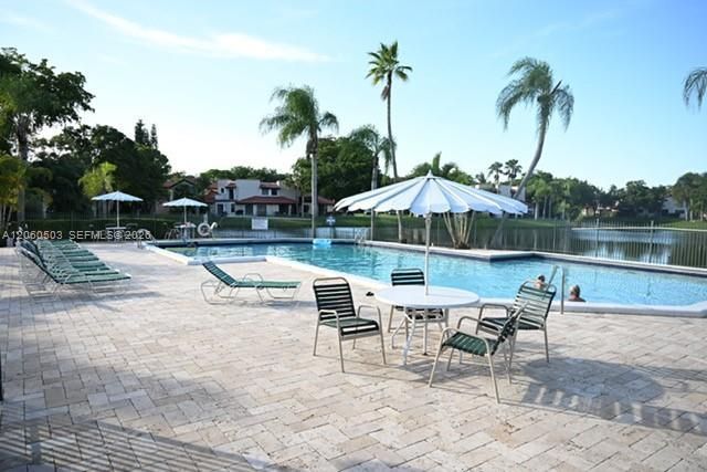 8951 W Sunrise Blvd , Plantation, FL 33322 Photo