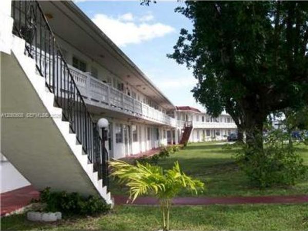 165 NE 203rd Ter , Unit 26, Miami Gardens, FL 33179
