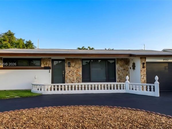 8550 NW 26th St, Sunrise, FL 33322