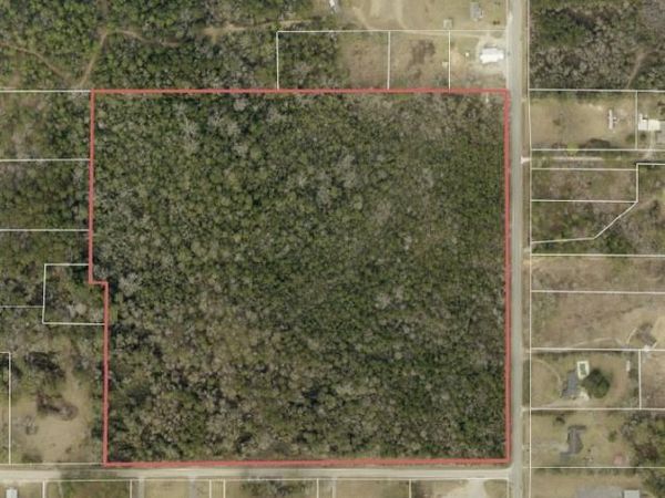 13941 Celeste Road , Chunchula, AL 36521