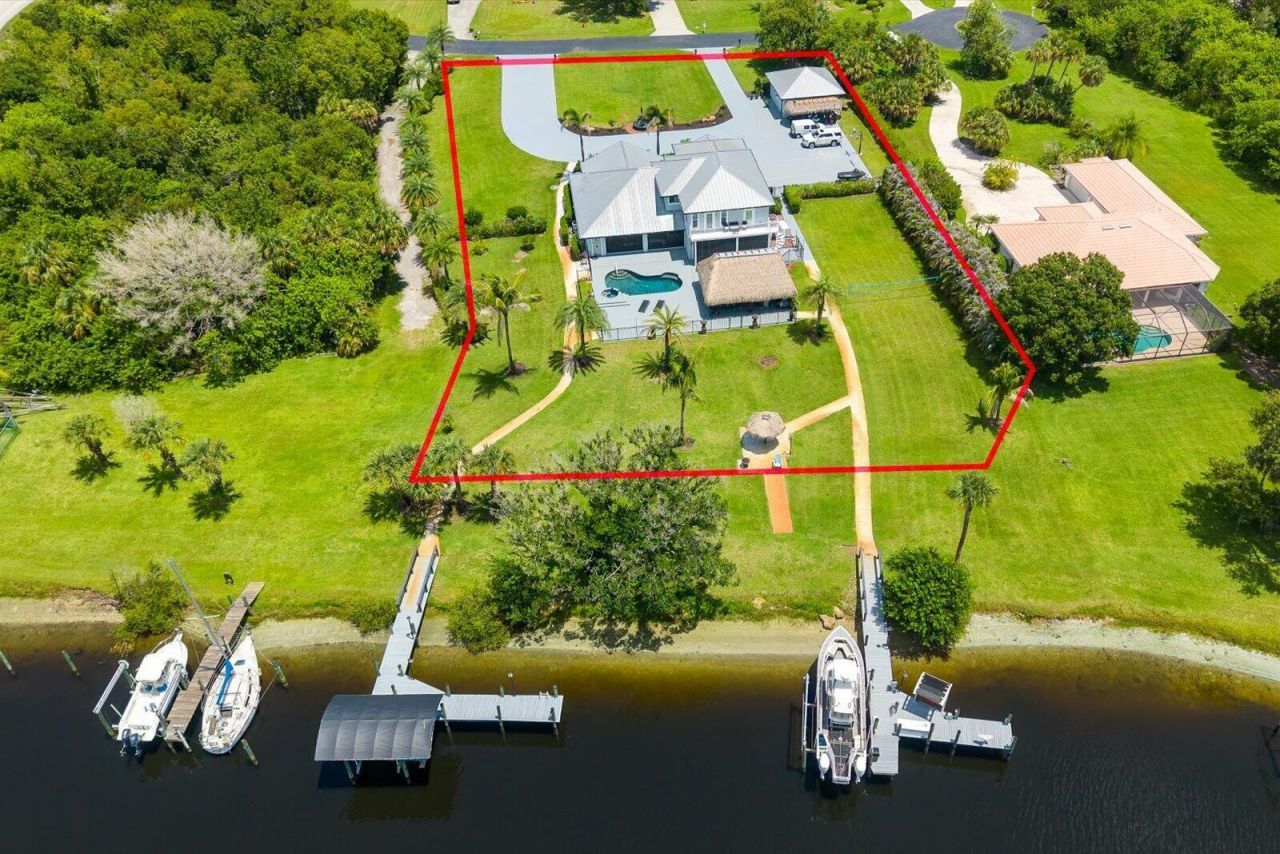 470 SE Pine Road, Port Saint Lucie, FL 34984 Photo