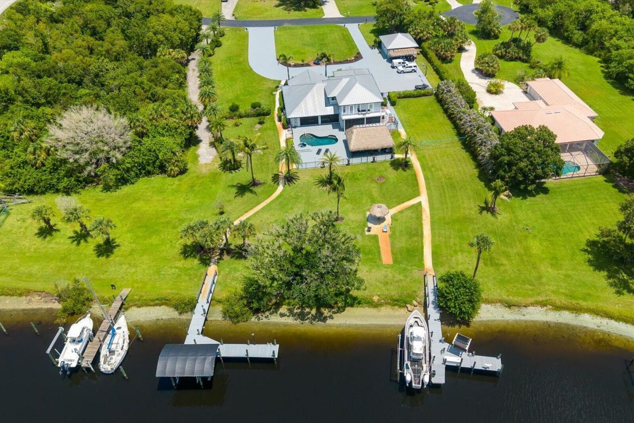 470 SE Pine Road, Port Saint Lucie, FL 34984 Photo