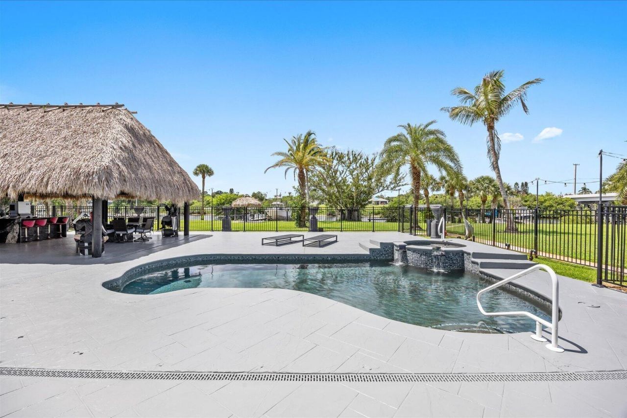 470 SE Pine Road, Port Saint Lucie, FL 34984 Photo