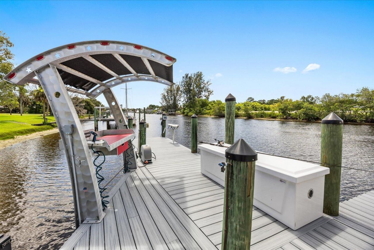 470 SE Pine Road, Port Saint Lucie, FL 34984 Photo